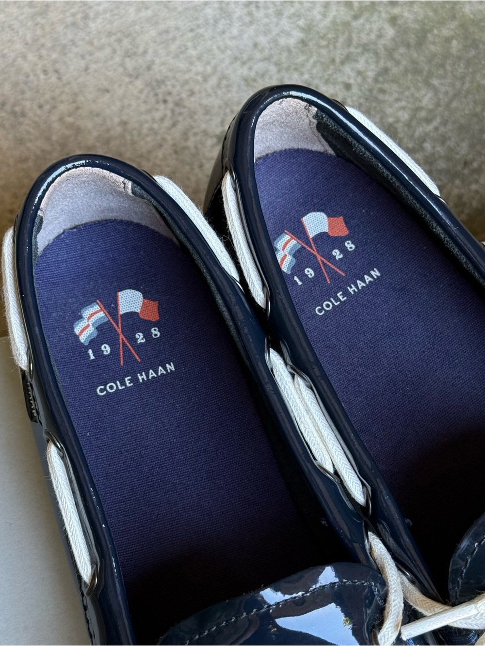 New Cole Haan Glossy Navy Patent Loafers with White Laces size 7B - Picture 8 of 10